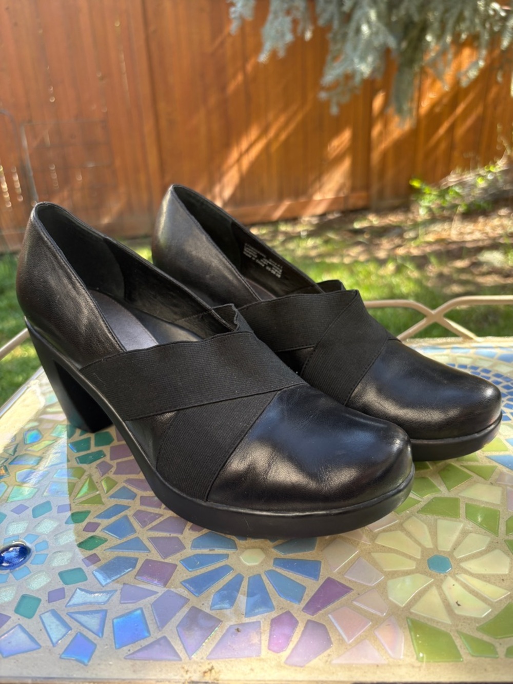 Dansko Tori Black Leather Comfort Heels Elastic Cross Strap Pumps Size EU 41